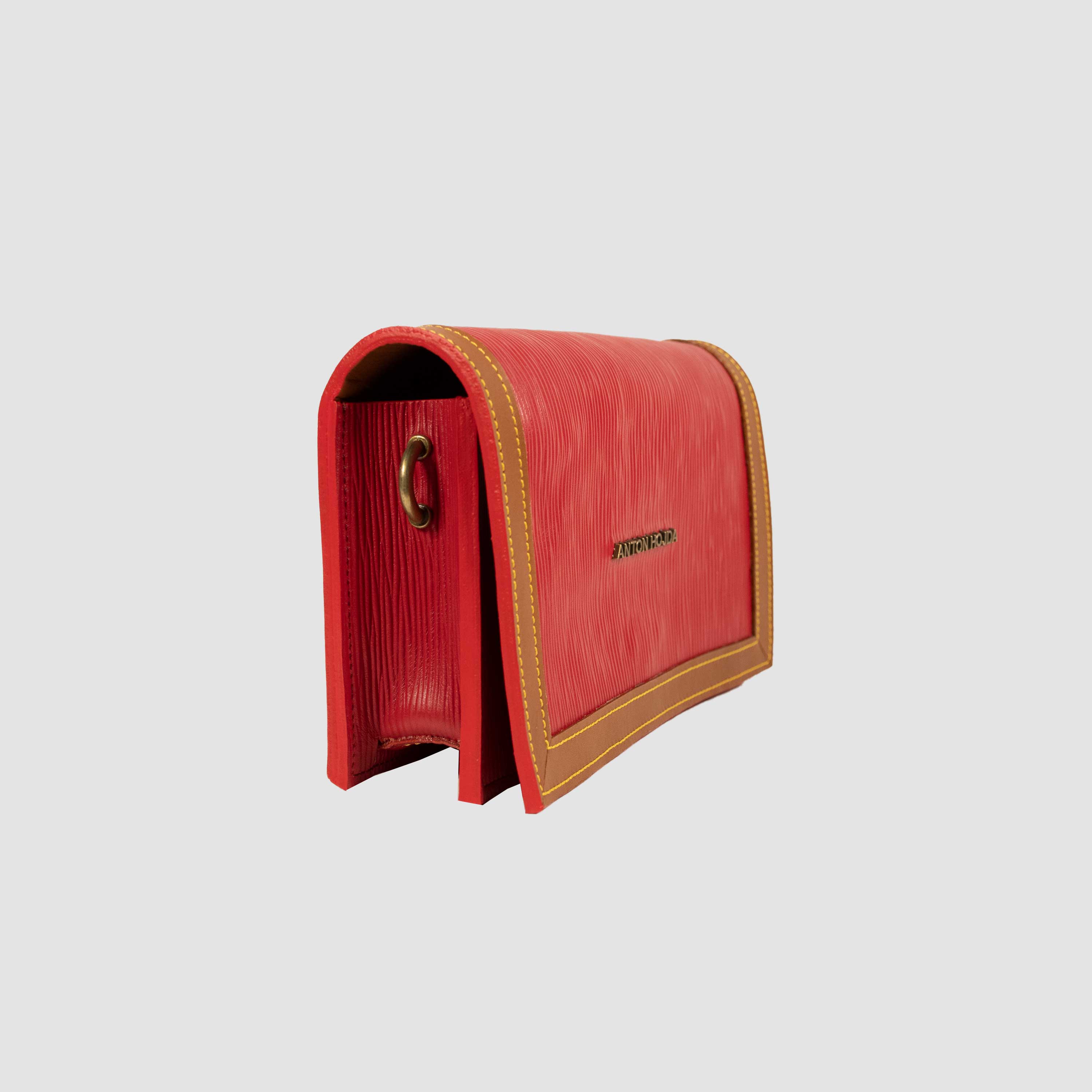 The Valise - M